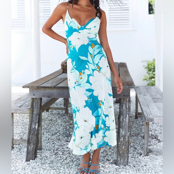 Vacation Dreaming Maxi Dress Blue - Picture 2 of 5